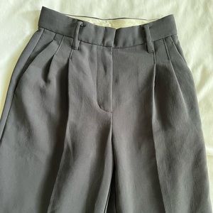 Aritzia effortless pant in charcoal *sold out color* in 00